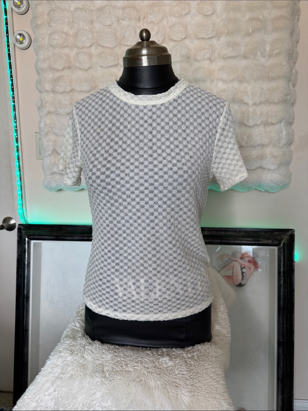 House of Harlow 1960 White Textured Mesh Short Sleeve Top